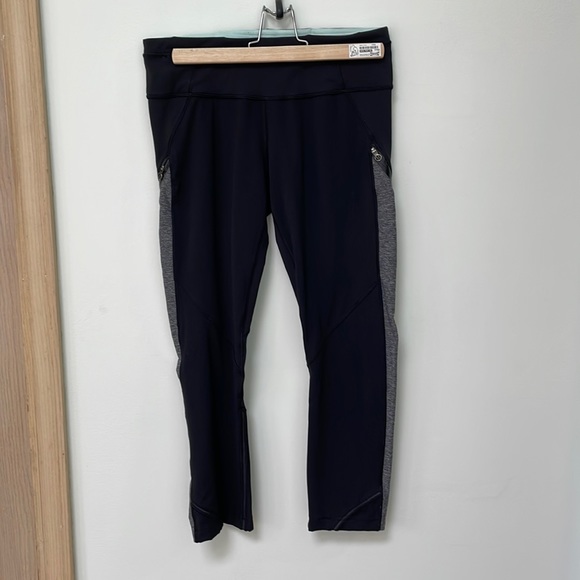 Lululemon crop leggings 6 - Picture 1 of 9